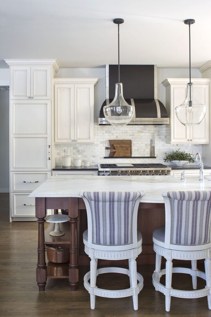 Modern White Kitchen Design