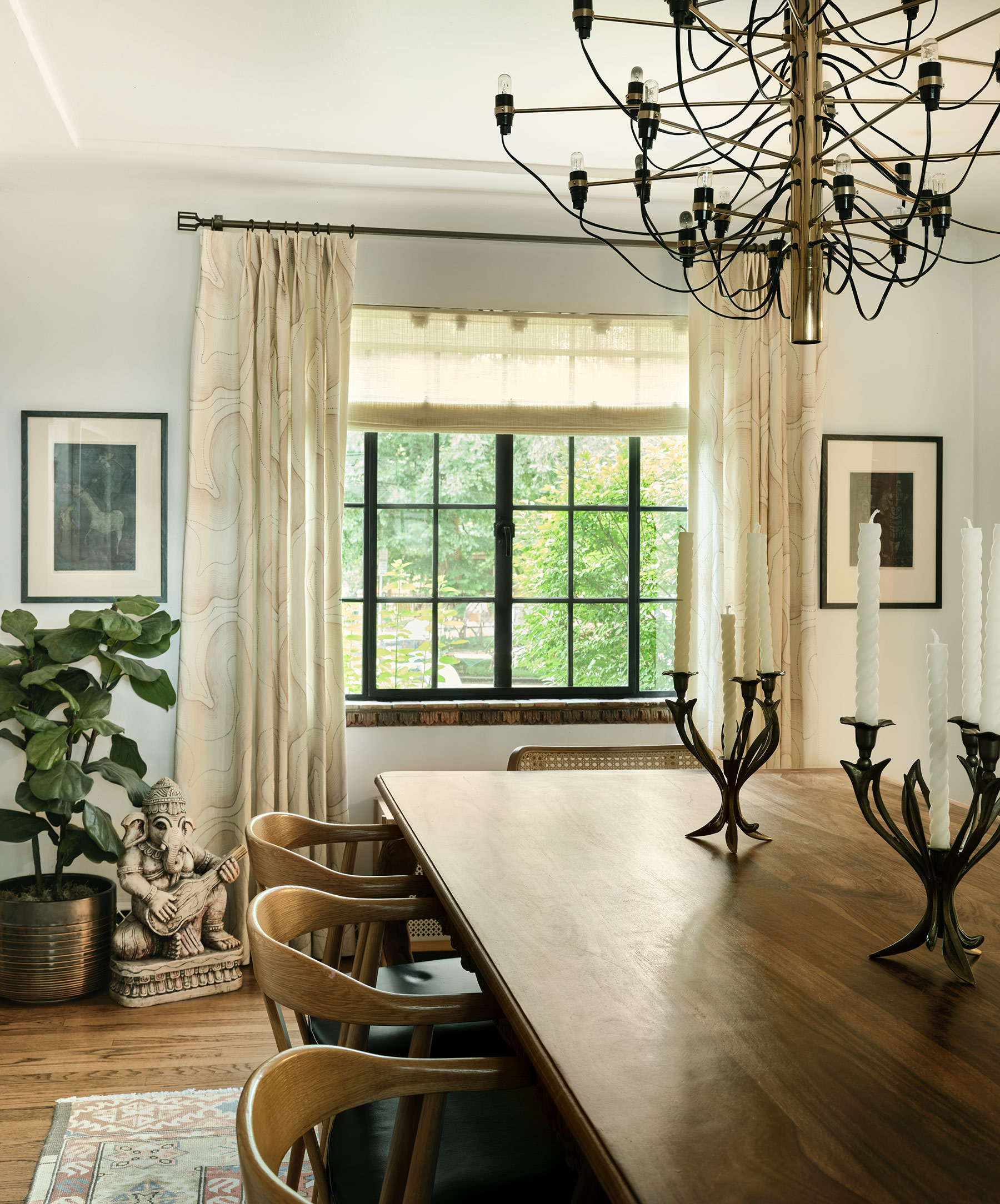 Duet 660 Bellaire 07 28 23 Dining Lights Off Web